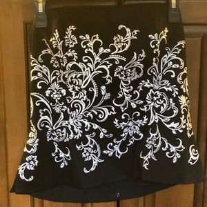 Bustier with detailed embroidered design